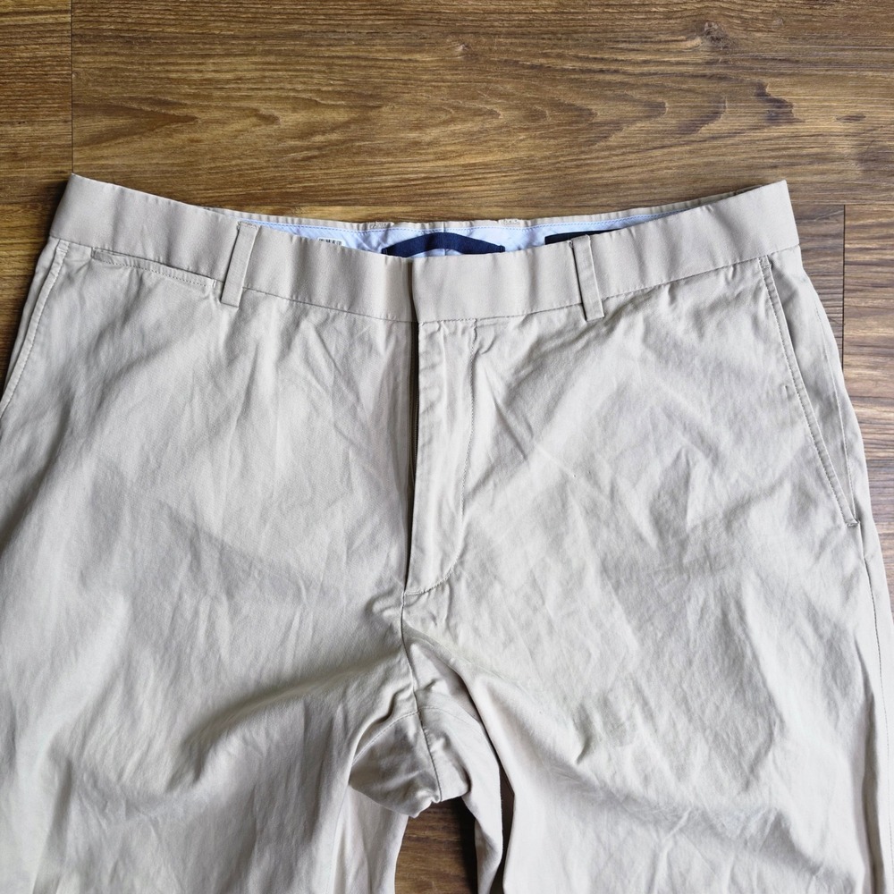 Banana Republic Classic Fit Chino Pants Mens 34x34 Khaki Tan Straight Leg Pants - Picture 2 of 9